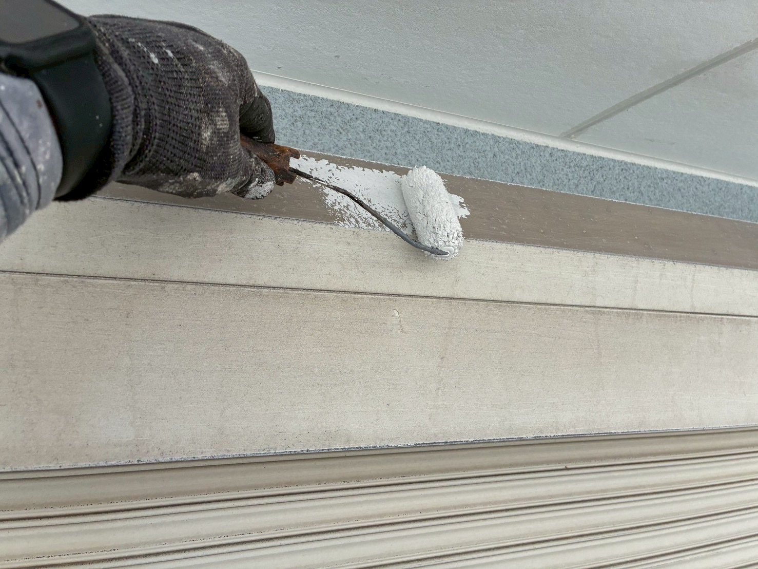 【東大阪市南荘町】鉄部のケレン作業と錆止めの塗装工事をしました